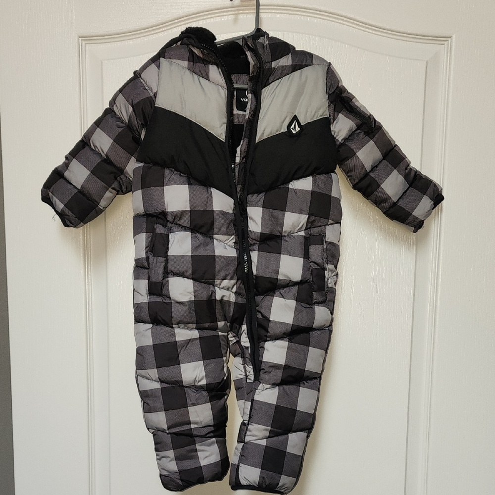 Volcom Black and Gray Outerwear
